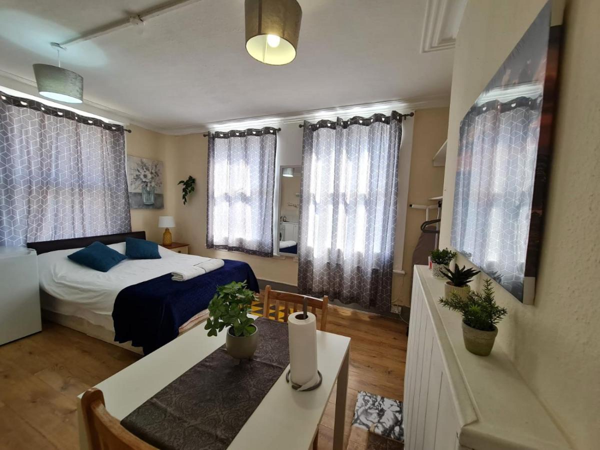 Lovely Private Room Near Central Londen Buitenkant foto